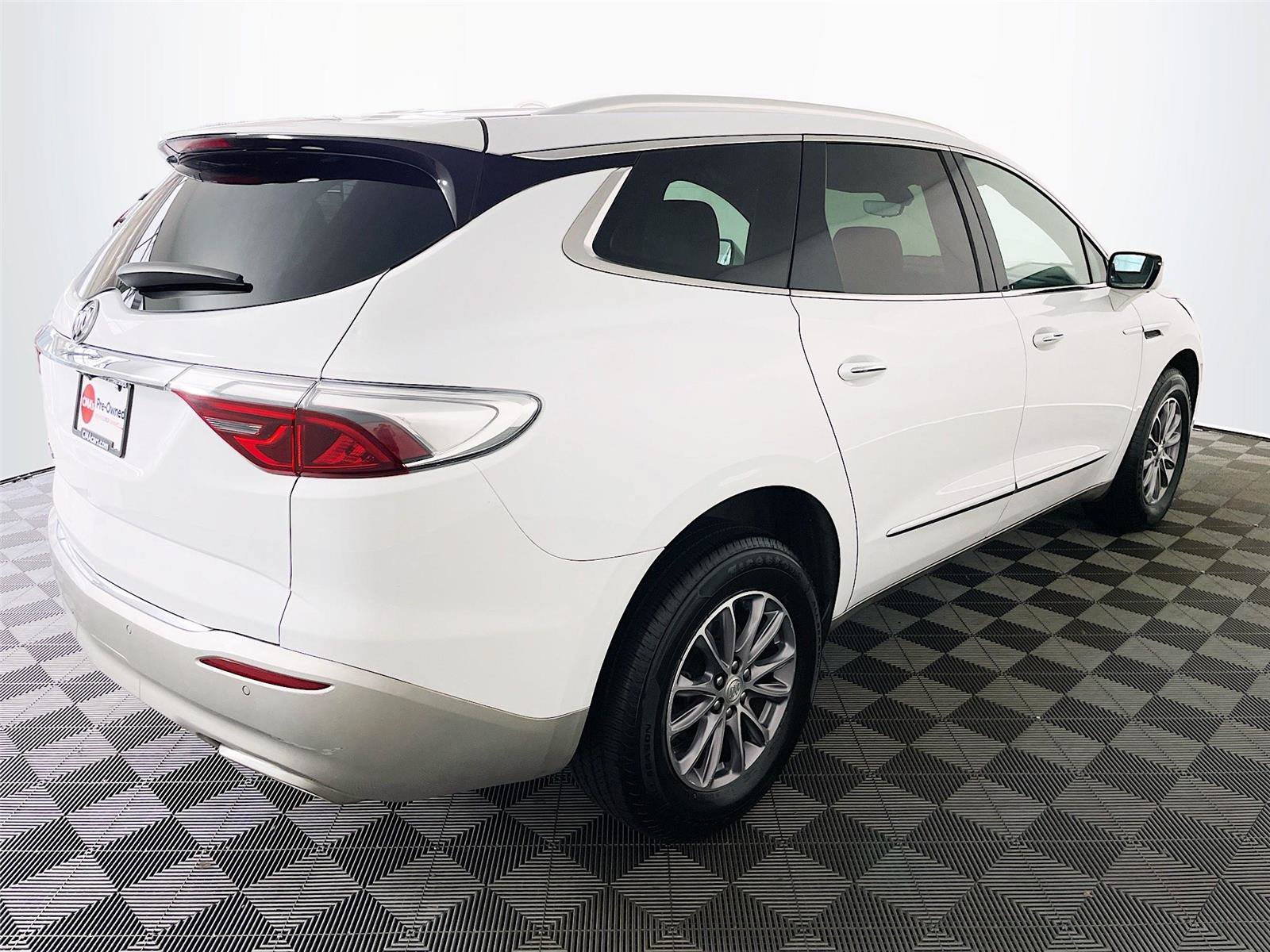 Used 2022 Buick Enclave Premium AWD/4WD image 9