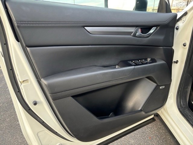 Used 2019 MAZDA CX-5 Touring image 10