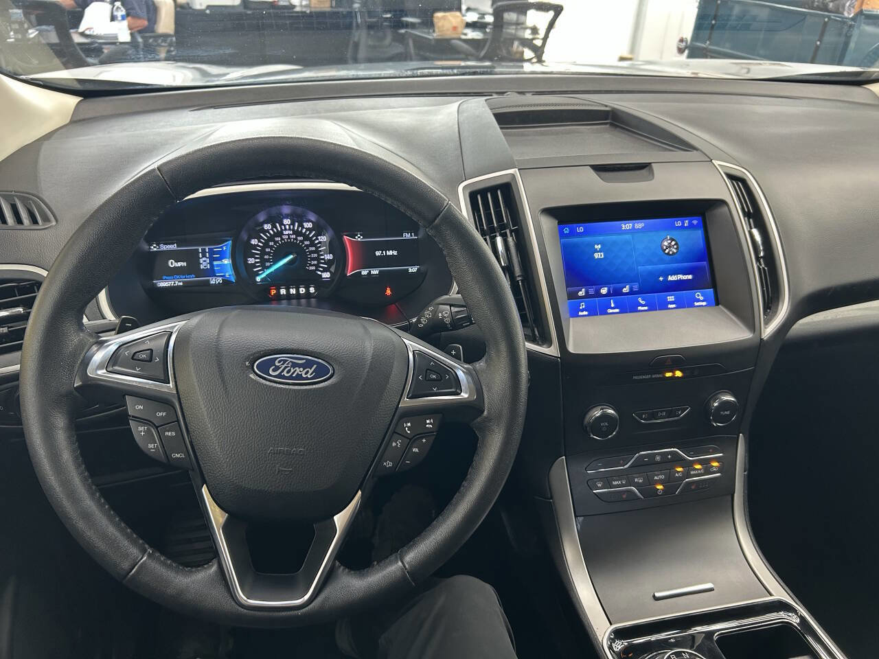 Used 2020 Ford Edge SEL w/ Convenience Package image 13