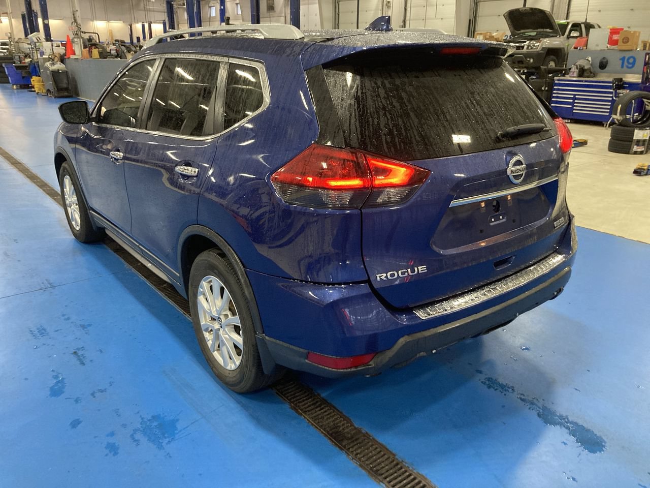 Used 2019 Nissan Rogue S w/ Special Edition Package FWD image 5
