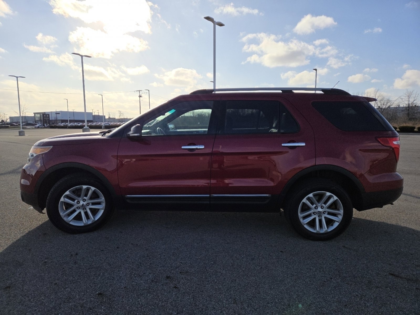 Used 2014 Ford Explorer XLT w/ Equipment Group 202A image 13