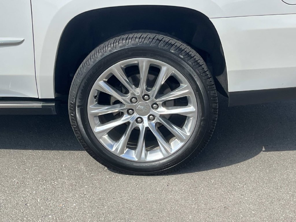 Used 2018 Cadillac Escalade ESV Premium Luxury AWD/4WD image 11