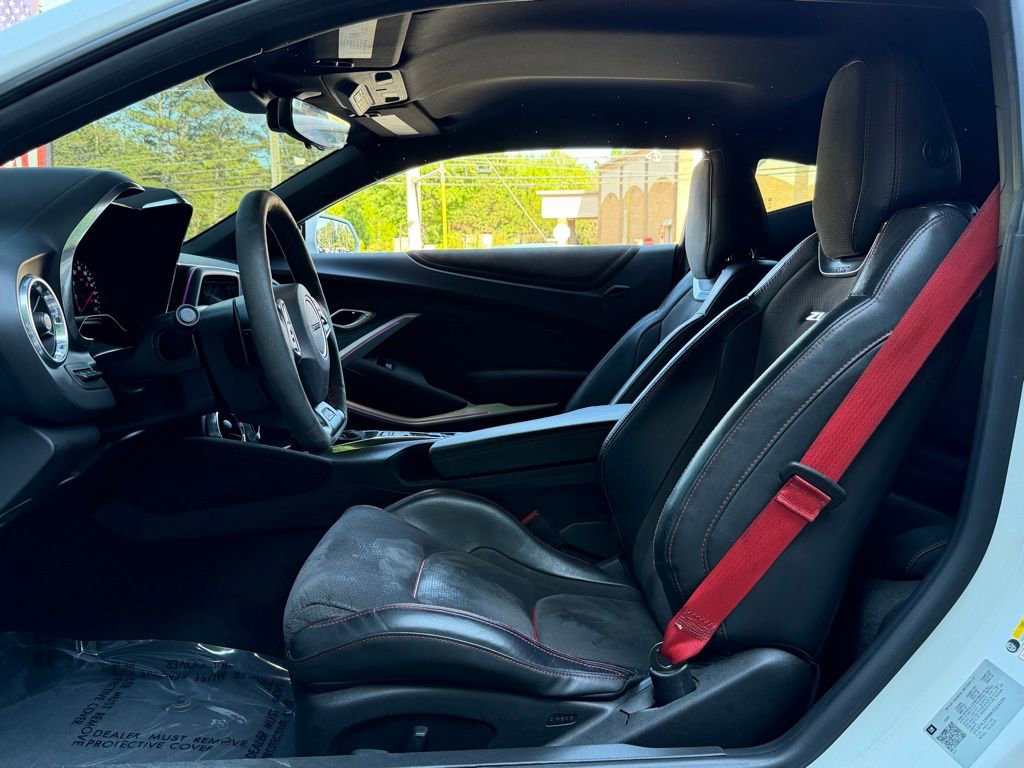 Used 2019 Chevrolet Camaro ZL1 RWD image 24
