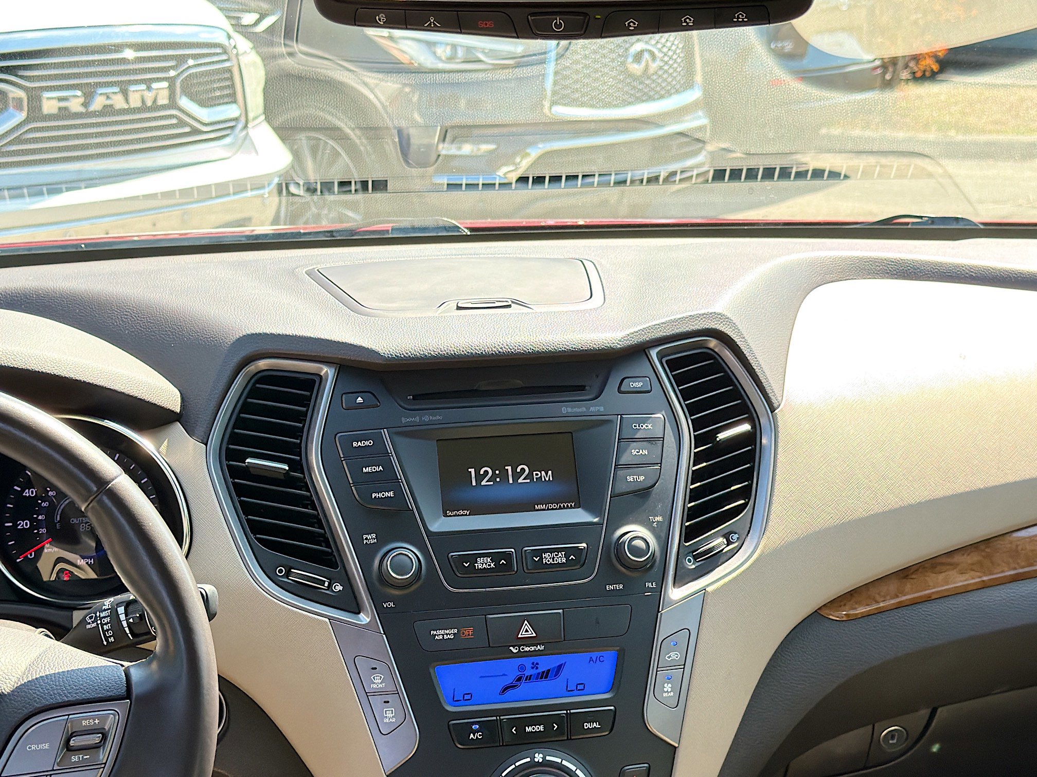 Used 2014 Hyundai Santa Fe GLS image 18