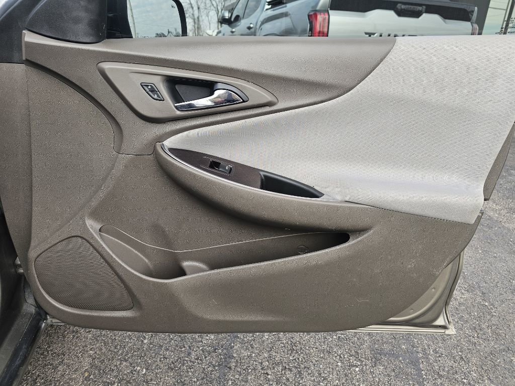 Used 2020 Chevrolet Malibu LT image 59