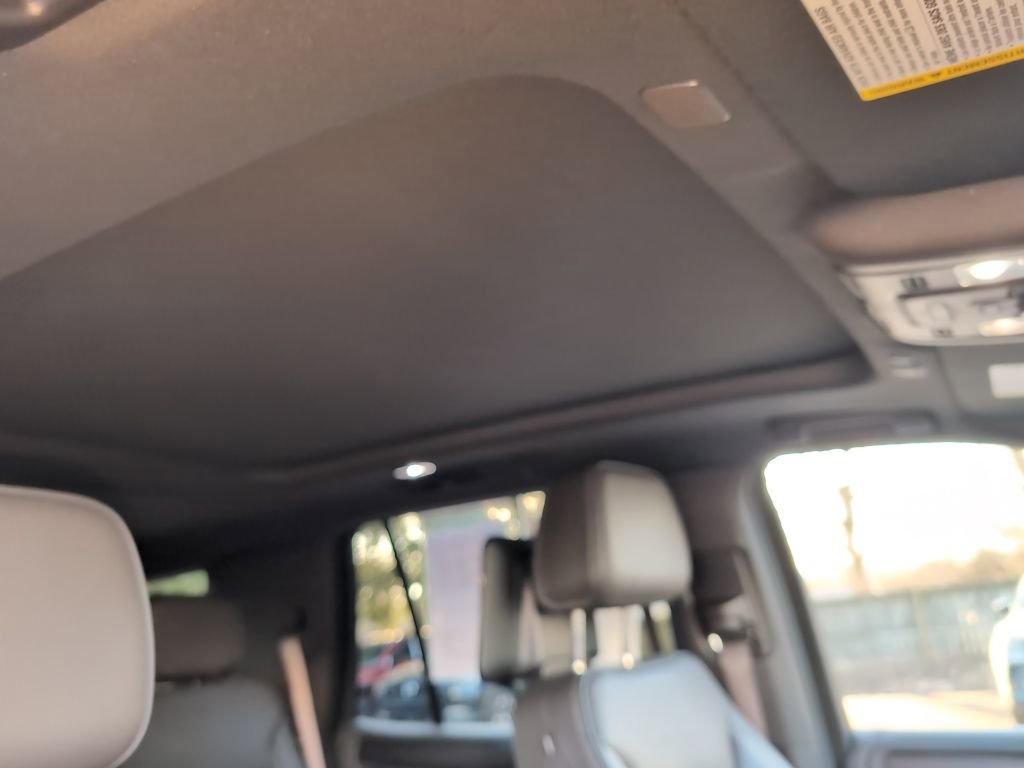 Used 2021 GMC Yukon Denali w/ Denali Ultimate Package image 13