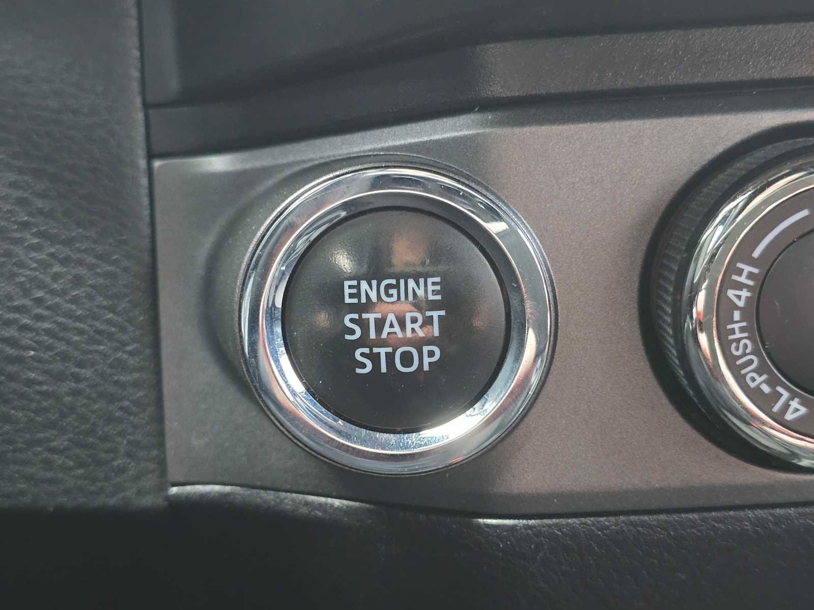 Used 2019 Toyota Tacoma TRD Off-Road image 37