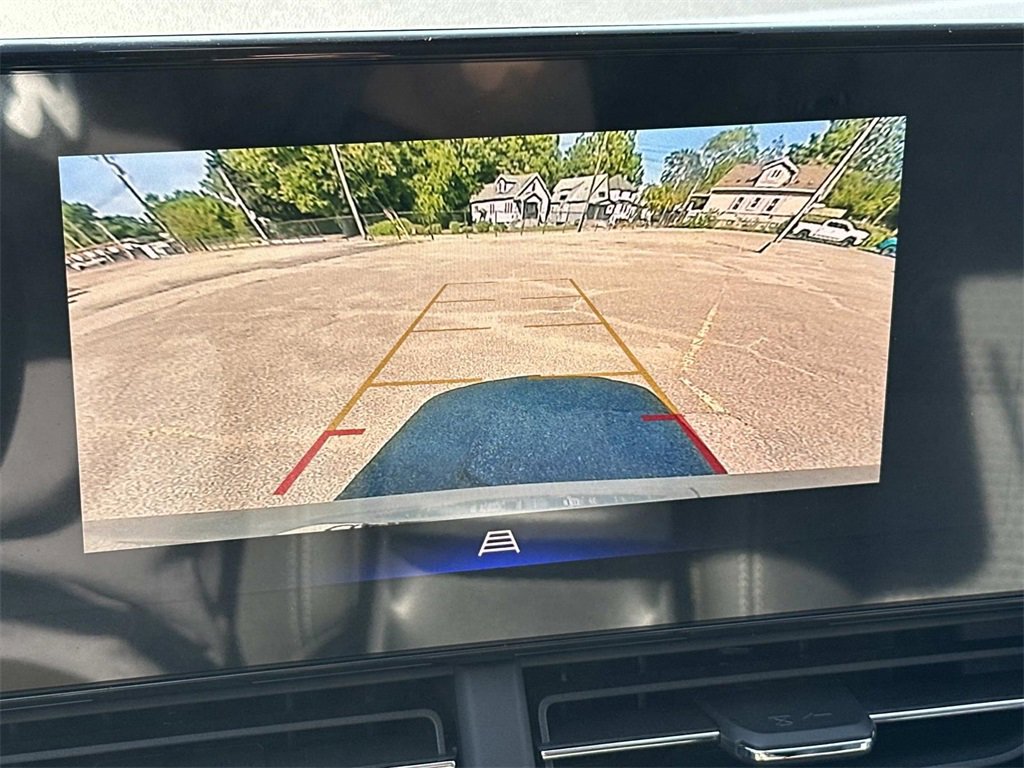 New 2025 Chevrolet Trax LT w/ LT Convenience Package image 21