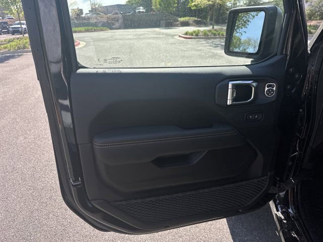 New 2025 Jeep Gladiator Sport w/ Premium Package image 12