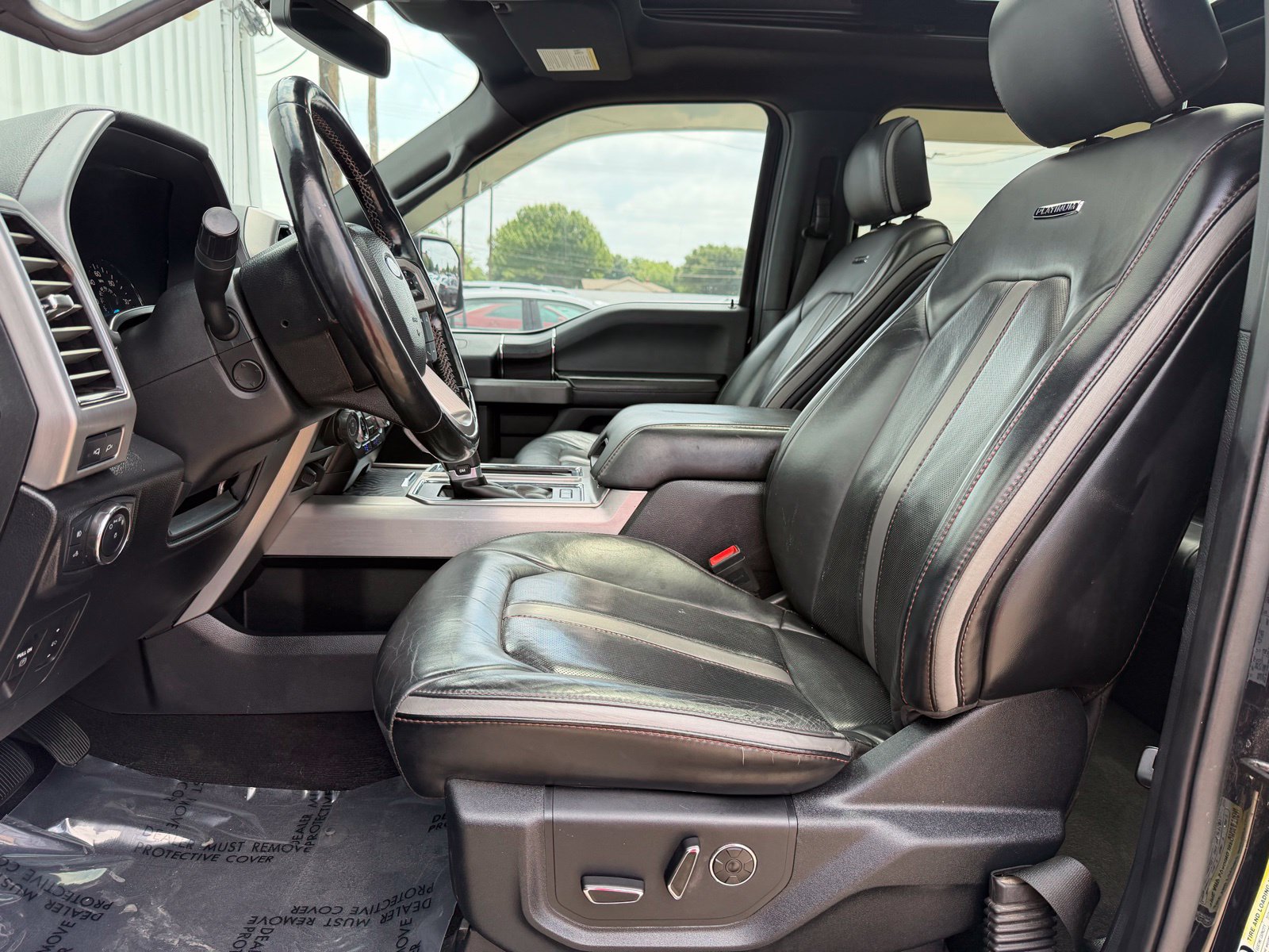 Used 2019 Ford F150 Platinum w/ Equipment Group 701A Luxury AWD/4WD image 19
