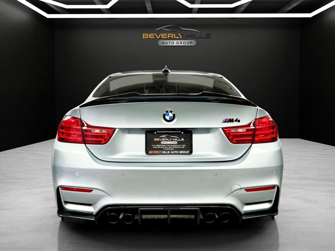 Used 2017 BMW M4 Coupe w/ Executive Package RWD image 4