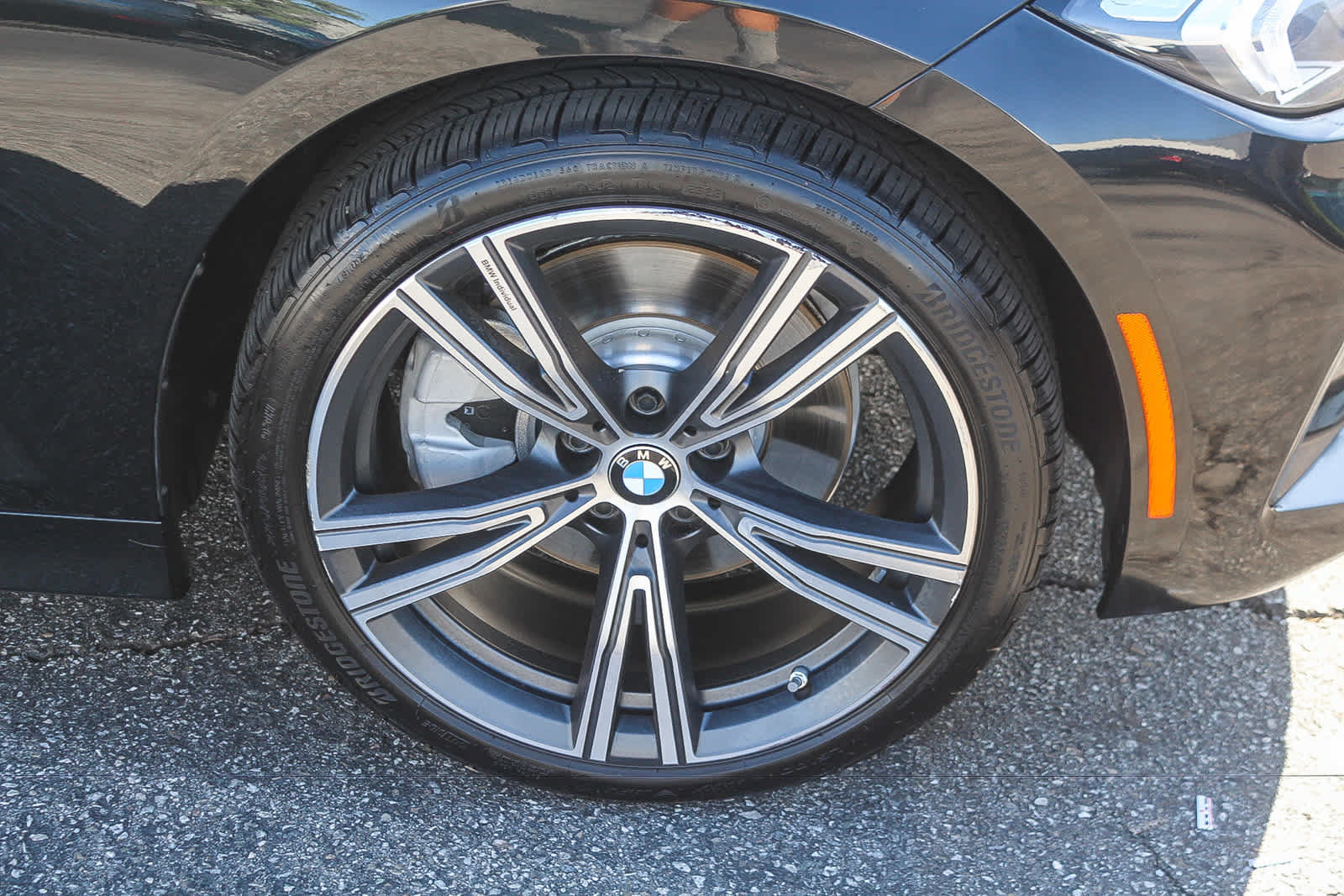 Used 2024 BMW 330i Sedan w/ Convenience Package RWD image 9