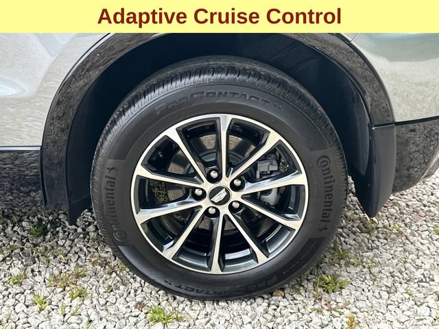 Used 2025 Cadillac XT4 Sport AWD/4WD image 9