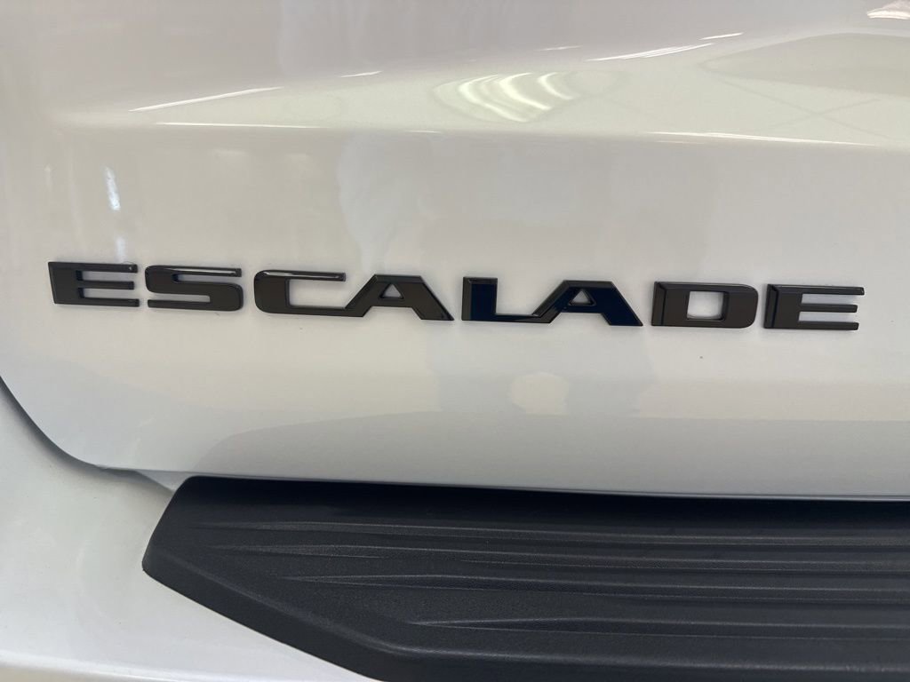 Certified 2023 Cadillac Escalade Sport Platinum w/ LPO, ONYX Package AWD/4WD image 29