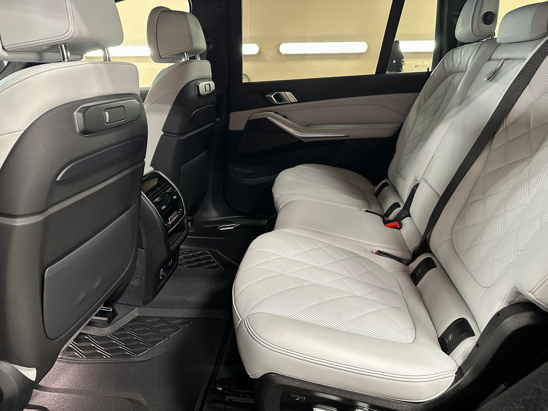 Used 2025 BMW X7 xDrive40i image 26