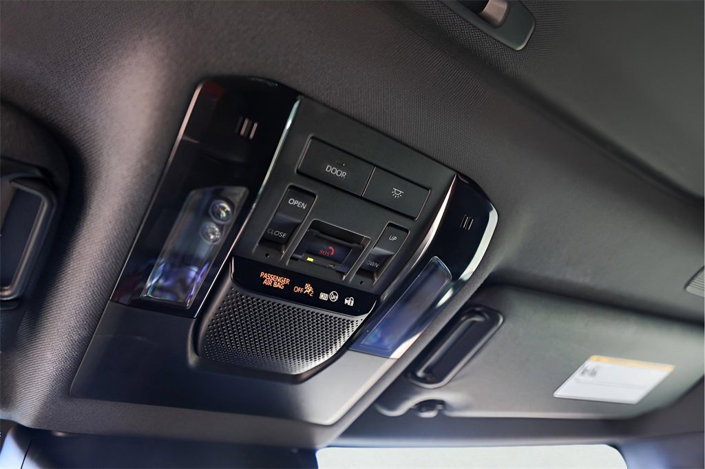 Used 2025 Toyota Land Cruiser Base image 27