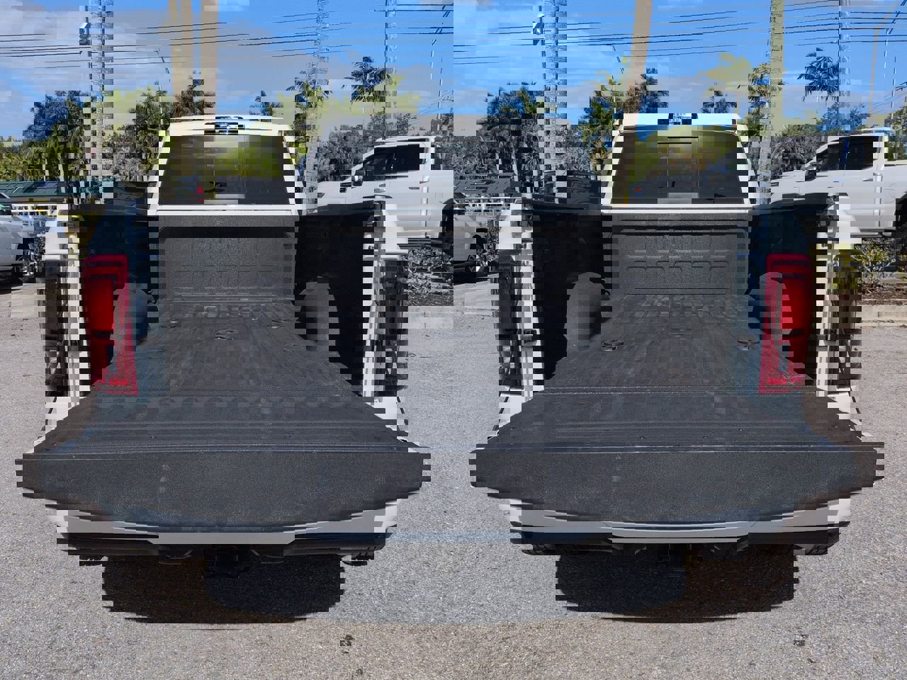 Used 2025 RAM 3500 Laramie AWD/4WD image 13