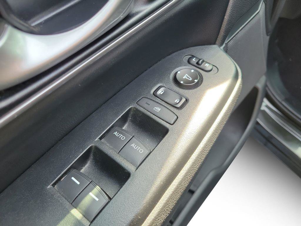 Used 2018 Honda CR-V EX-L image 10