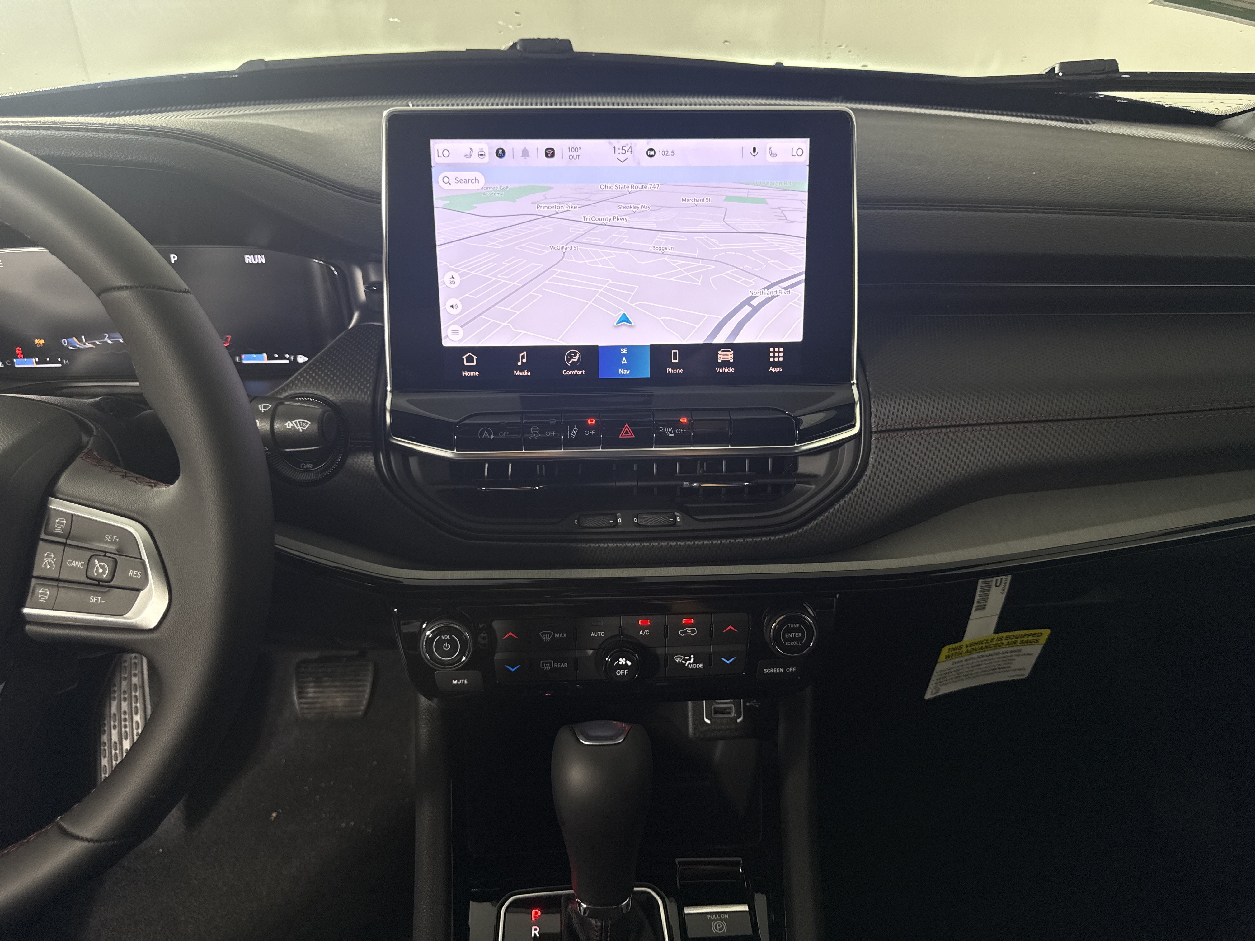 New 2026 Jeep Compass Trailhawk w/ Sun, Sound & Navigation Group AWD/4WD image 25