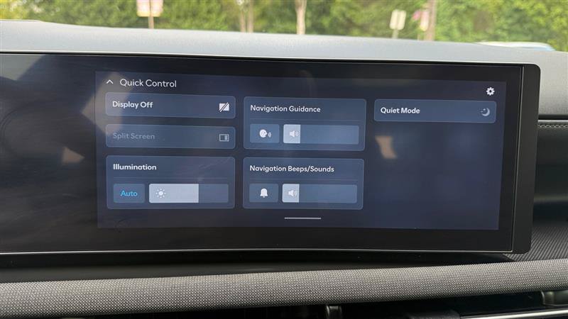 Used 2025 Hyundai Tucson Limited FWD image 32