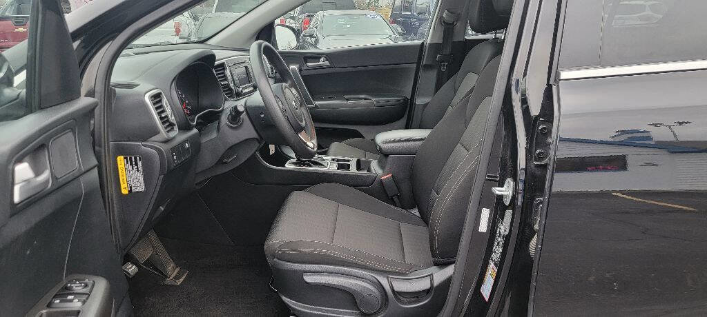 Used 2019 Kia Sportage LX AWD/4WD image 17