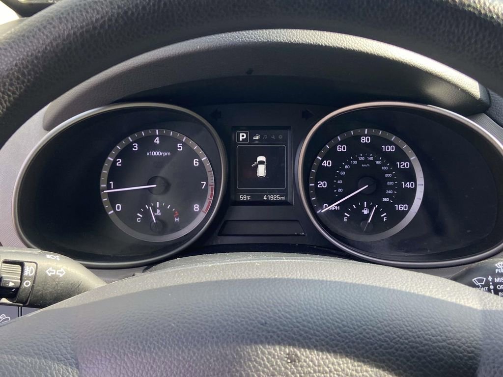 Used 2018 Hyundai Santa Fe Sport w/ 2.4L Value Package 02 FWD image 36