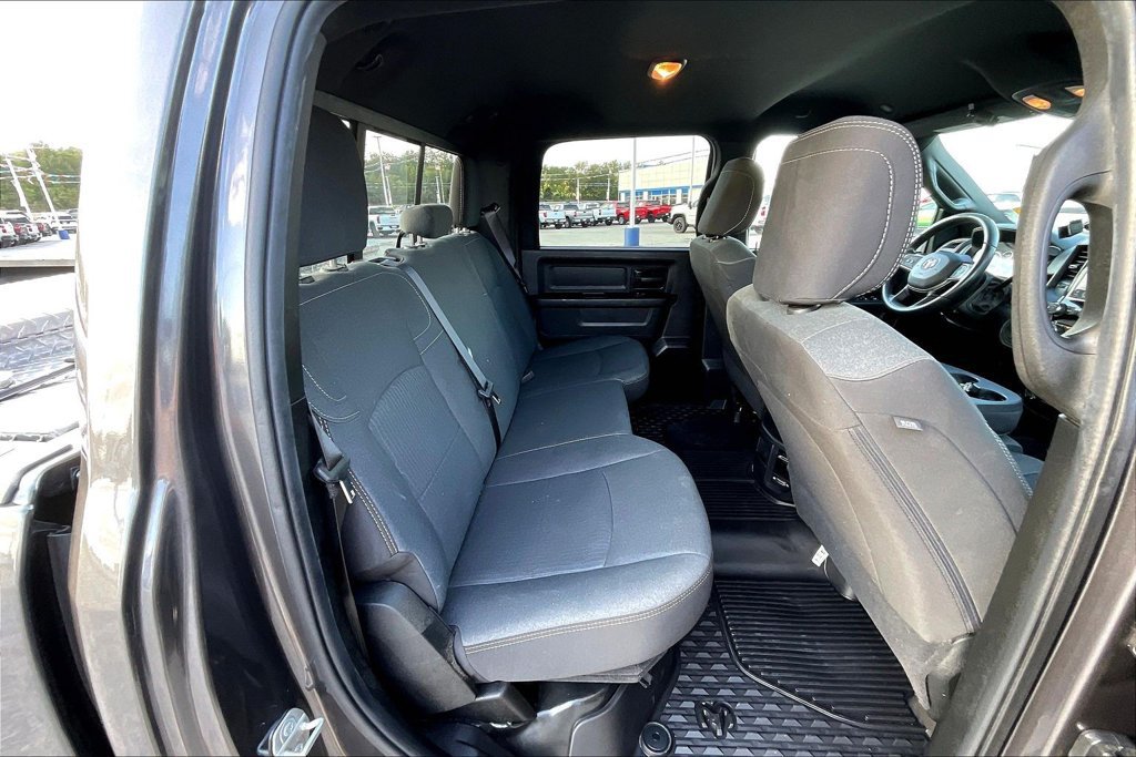 Used 2024 RAM 3500 Tradesman w/ Chrome Appearance Group AWD/4WD image 24