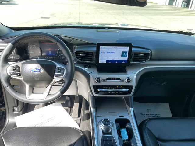Used 2023 Ford Explorer XLT w/ Equipment Group 202A AWD/4WD image 22