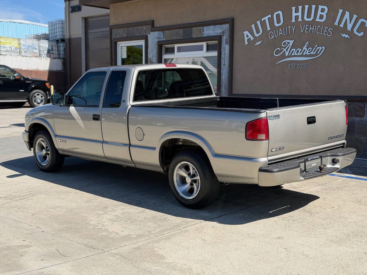 Used 2000 Chevrolet S10 Pickup LS w/ Preferred Equipment Group RWD image 7