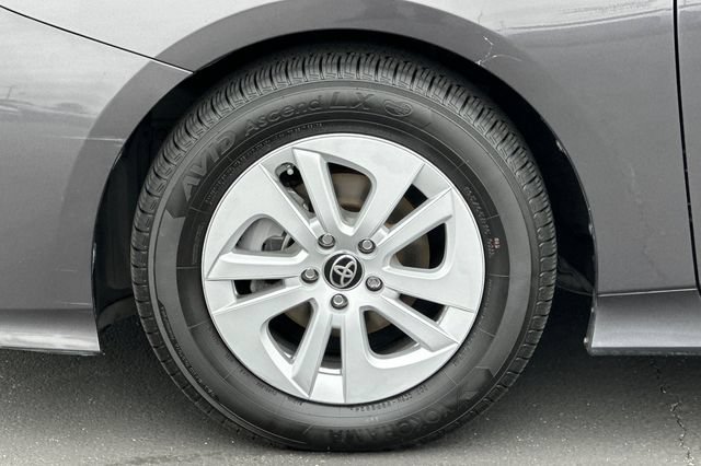 Used 2016 Toyota Prius Two FWD image 29