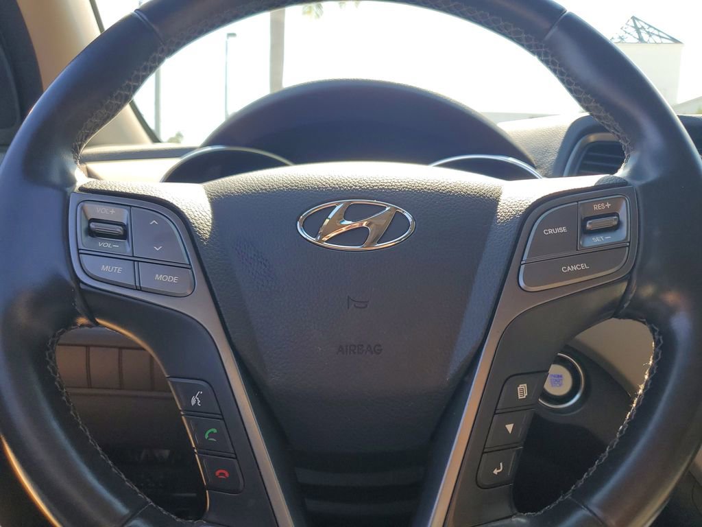 Used 2017 Hyundai Santa Fe Limited image 23