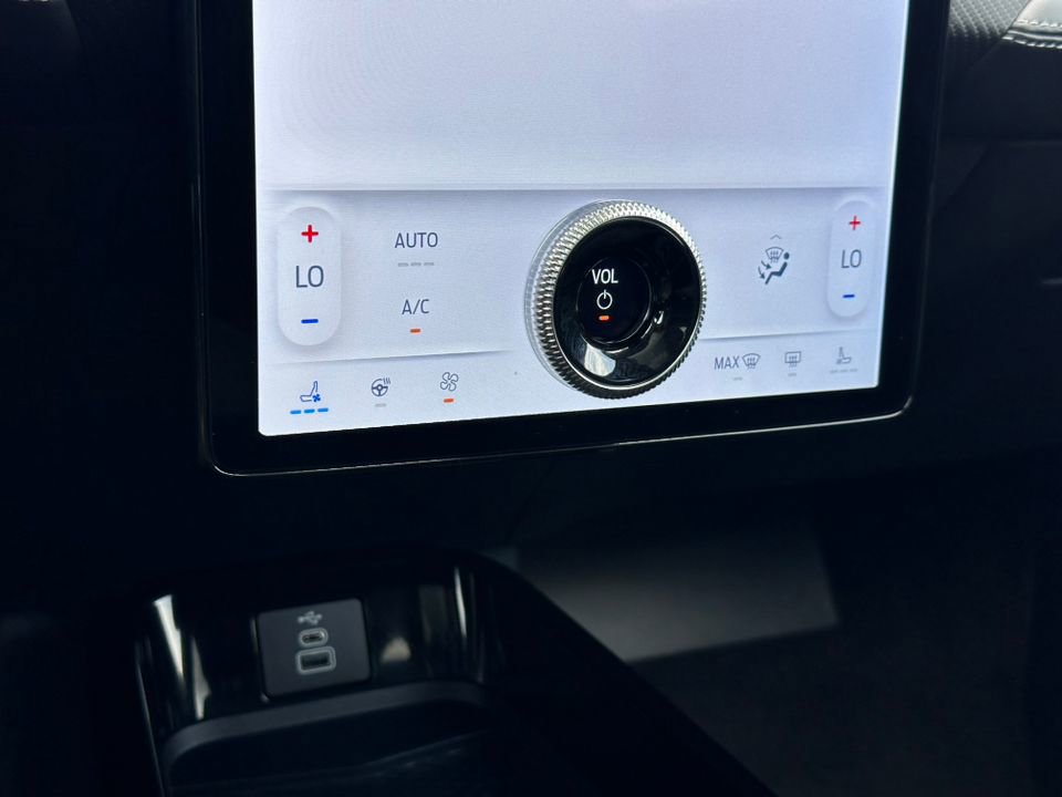 New 2025 Ford Mustang Mach-E Premium w/ Interior Protection Package AWD/4WD image 32