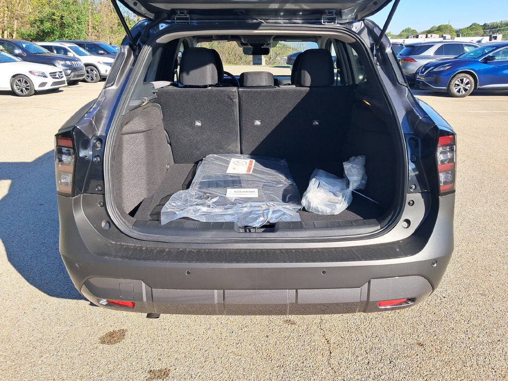New 2026 Nissan Kicks SV w/ SV Premium Package AWD/4WD image 24