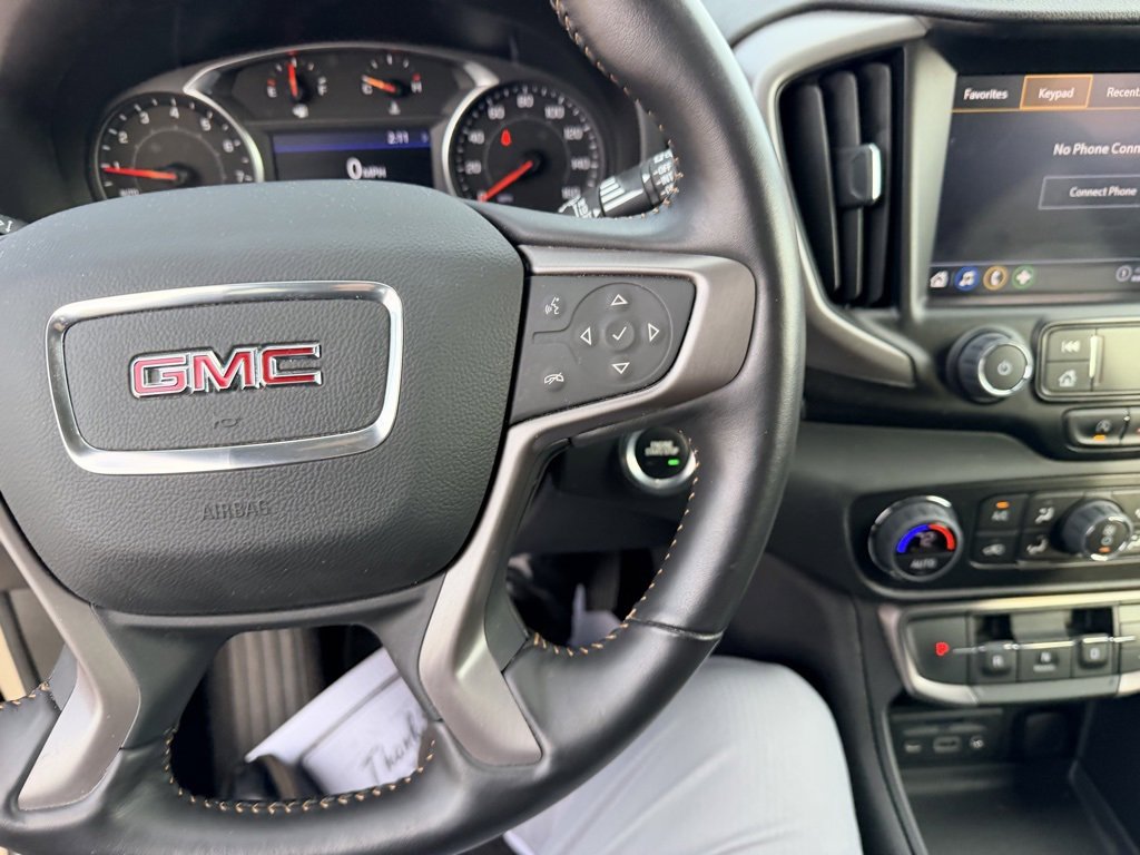 Used 2022 GMC Terrain AT4 image 25