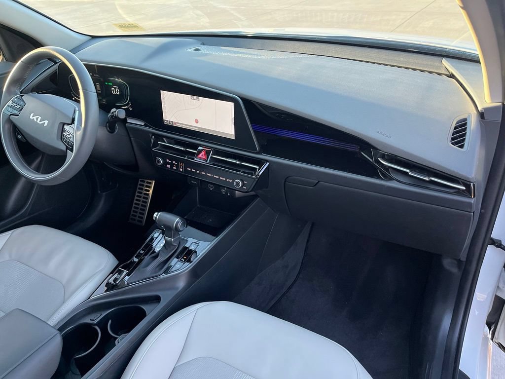 Used 2024 Kia Niro EX Touring FWD image 14
