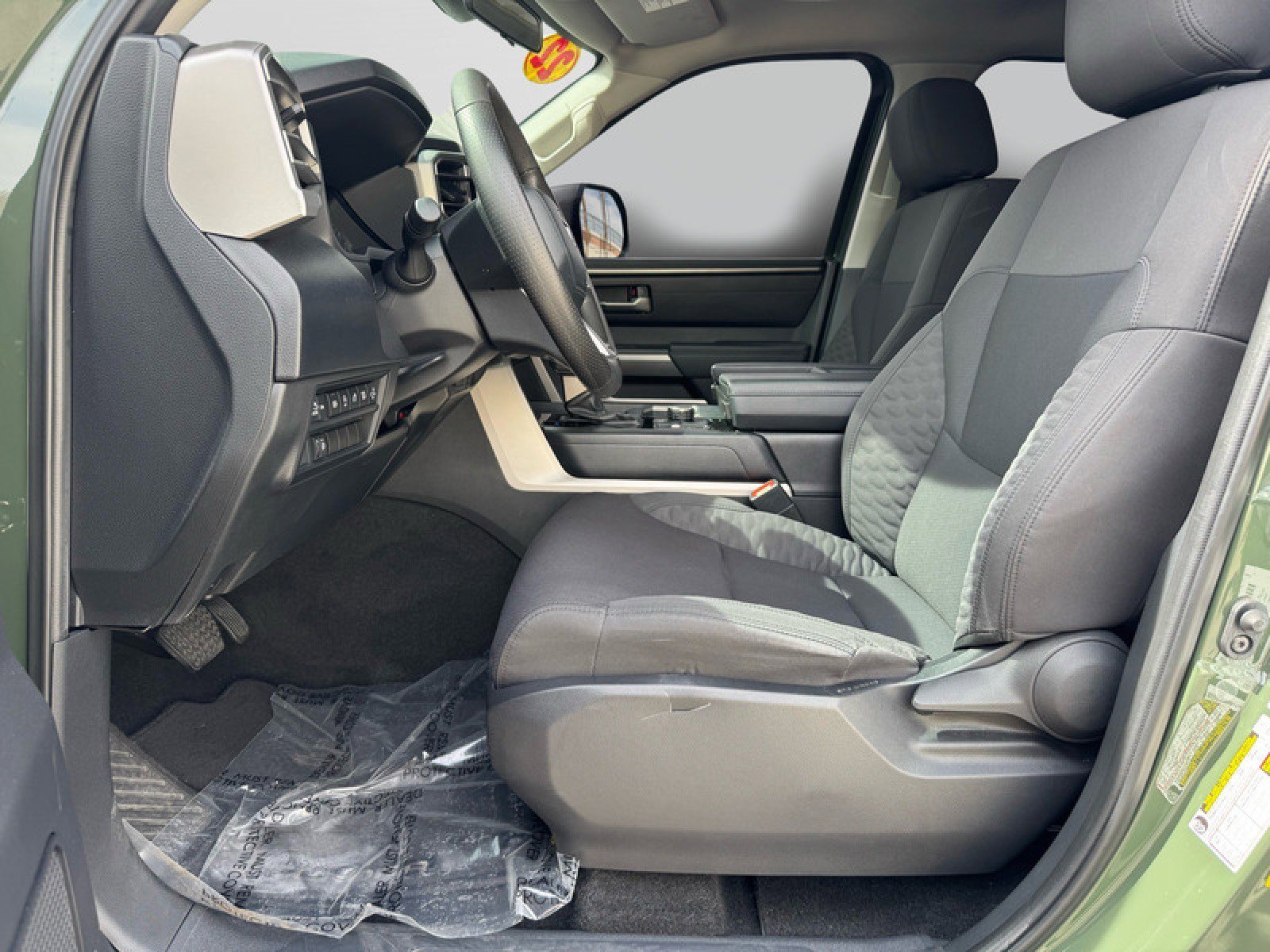 Used 2022 Toyota Tundra SR5 w/ SR5 Convenience Package AWD/4WD image 11