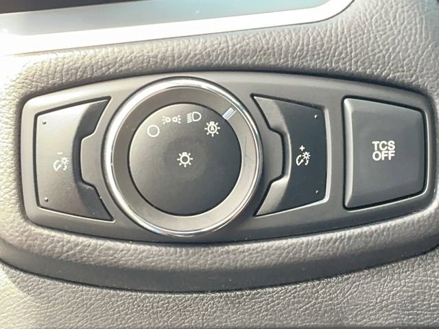 Used 2024 Ford Edge SE w/ Black Appearance Package image 33