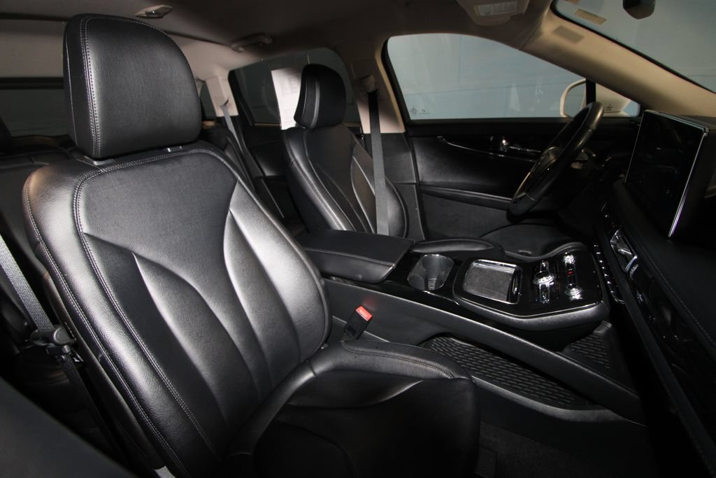 Used 2023 Lincoln Nautilus FWD image 24