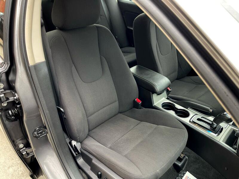 Used 2011 Ford Fusion Hybrid image 39