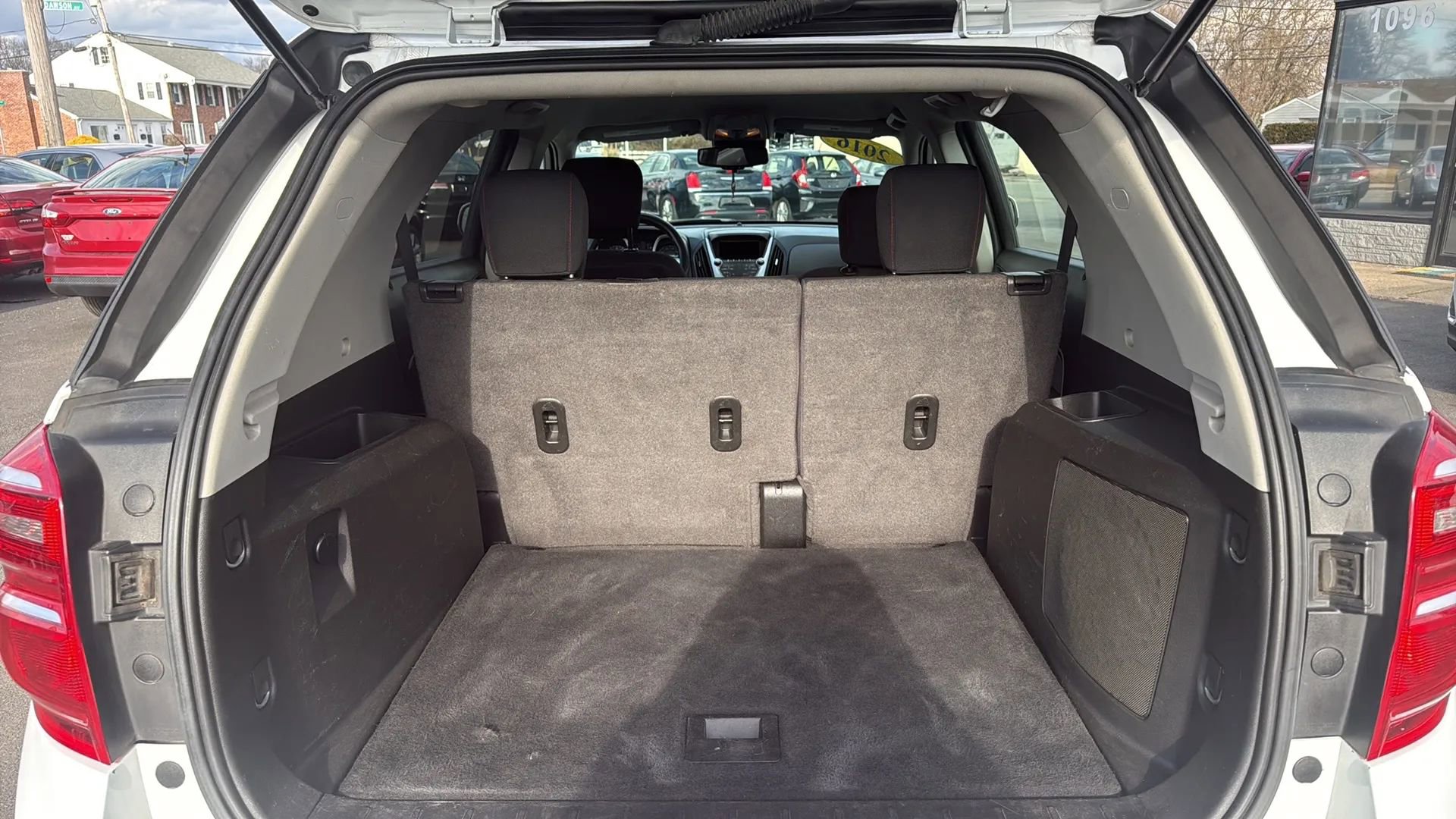 Used 2016 Chevrolet Equinox LT w/ Convenience Package image 8