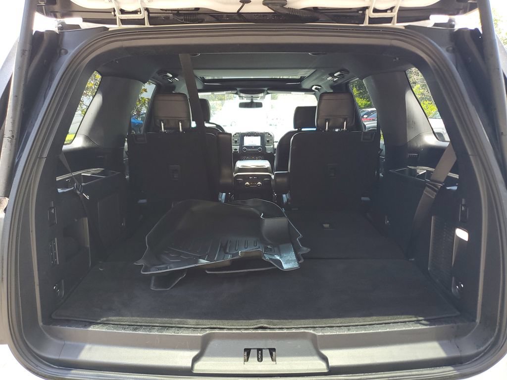Used 2019 Ford Expedition Limited w/ Equipment Group 303A RWD image 9