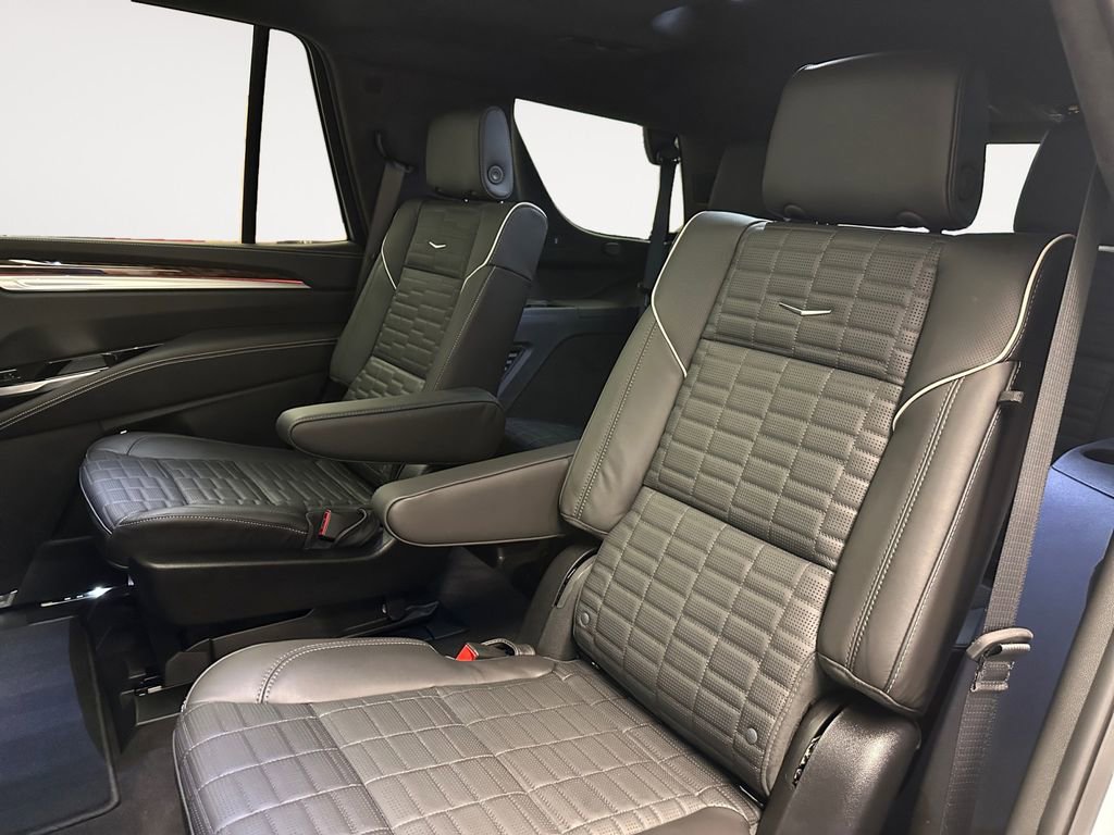 Used 2026 Cadillac Escalade Platinum Sport w/ LPO, ONYX Package image 13