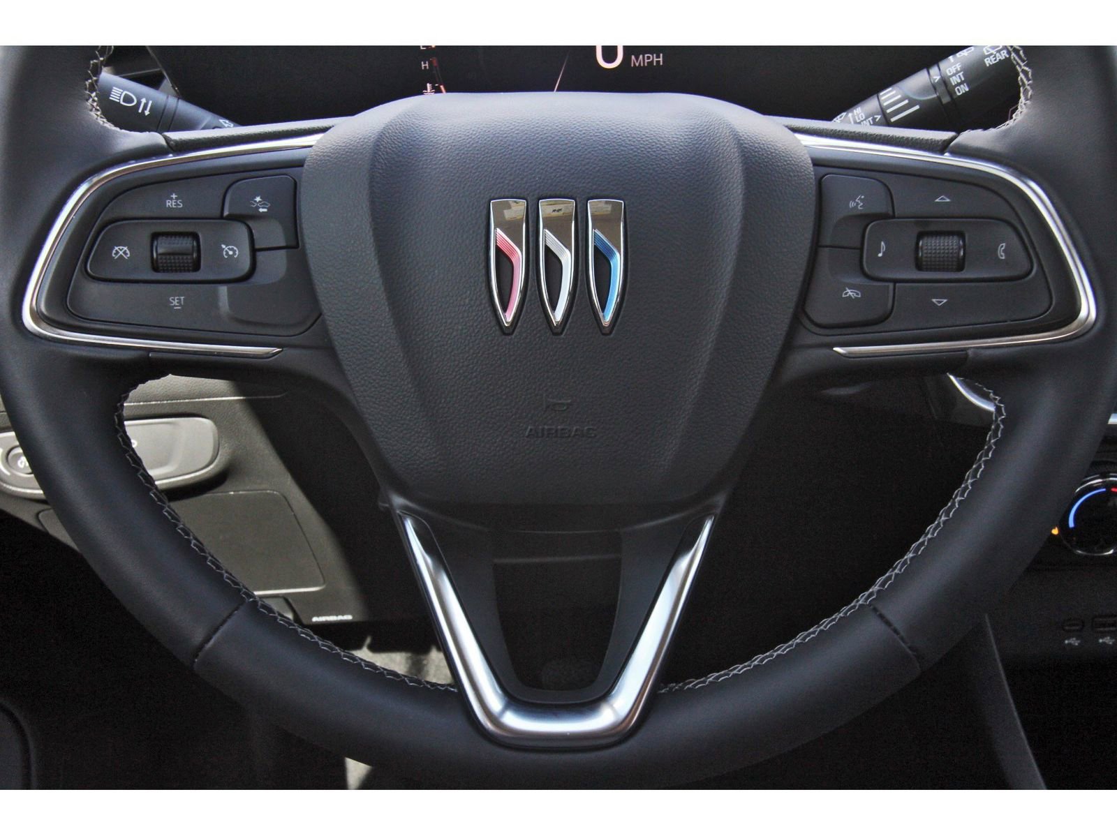 Used 2024 Buick Encore GX Preferred FWD image 18