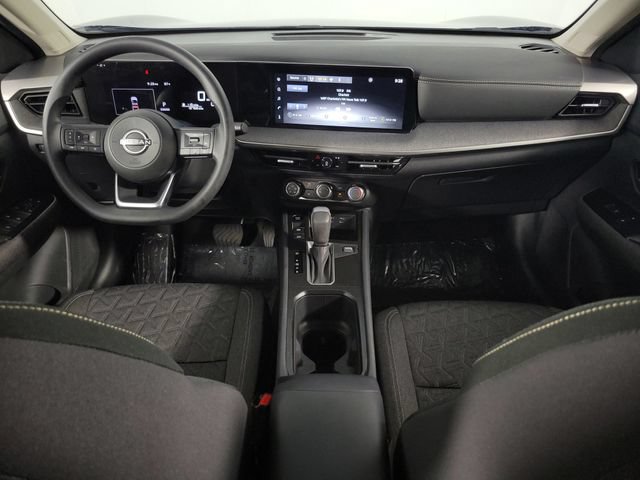 Used 2025 Nissan Kicks SV w/ Charging Package FWD image 26