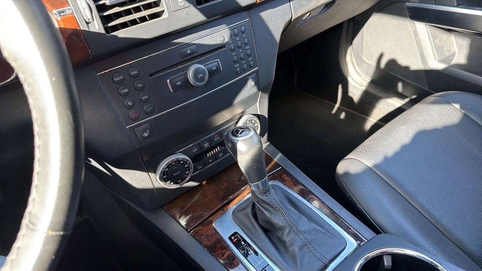 Used 2012 Mercedes-Benz GLK 350 4MATIC image 9