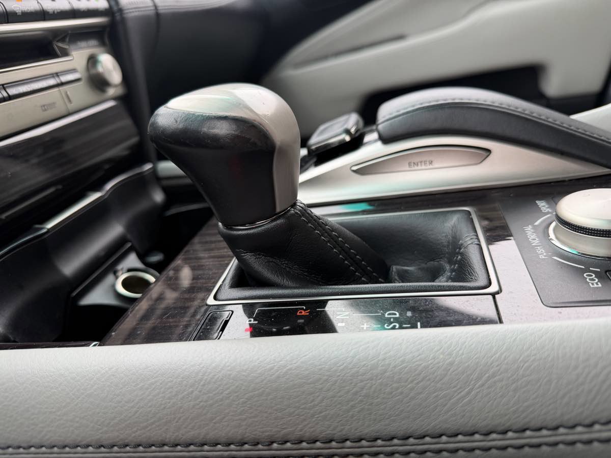 Used 2016 Lexus LS 460 AWD image 37