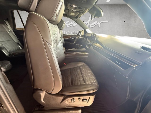 Certified 2024 Cadillac Escalade Sport Platinum w/ LPO, ONYX Package AWD/4WD image 20