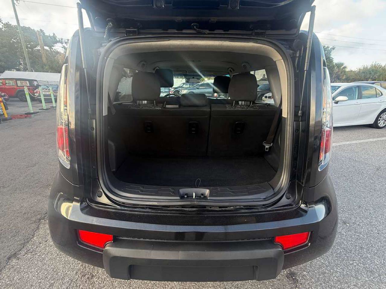 Used 2011 Kia Soul + w/ Audio Pkg FWD image 9
