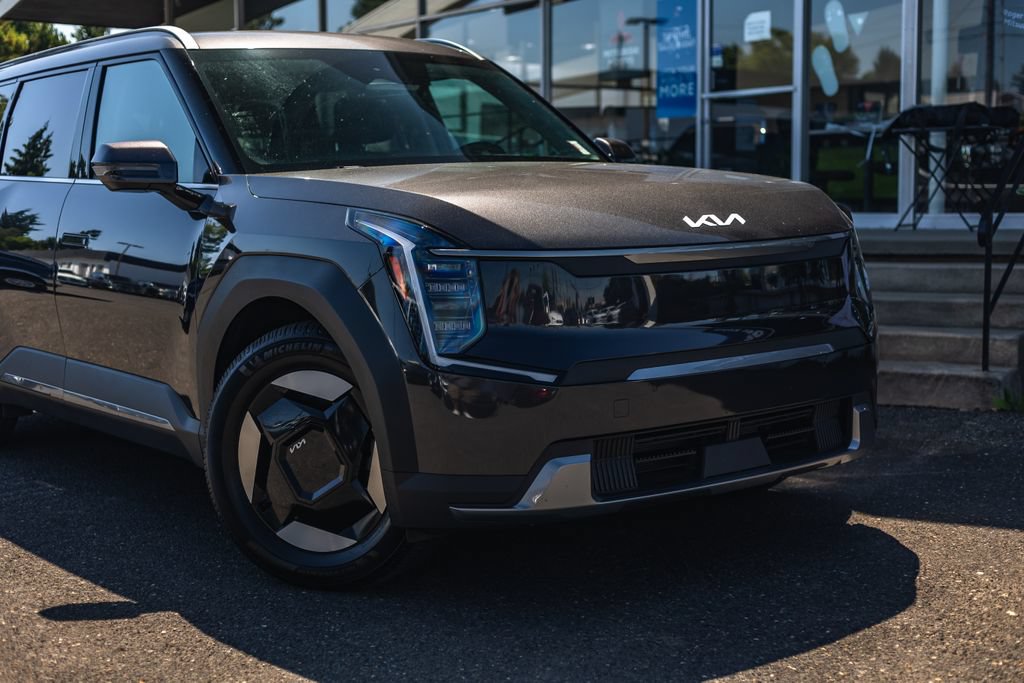 Used 2024 Kia EV9 Wind AWD/4WD image 3
