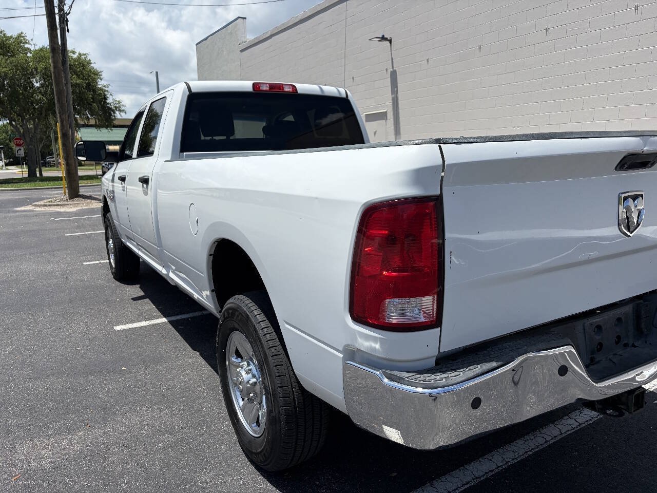 Used 2017 RAM 2500 Tradesman w/ Chrome Appearance Group AWD/4WD image 40